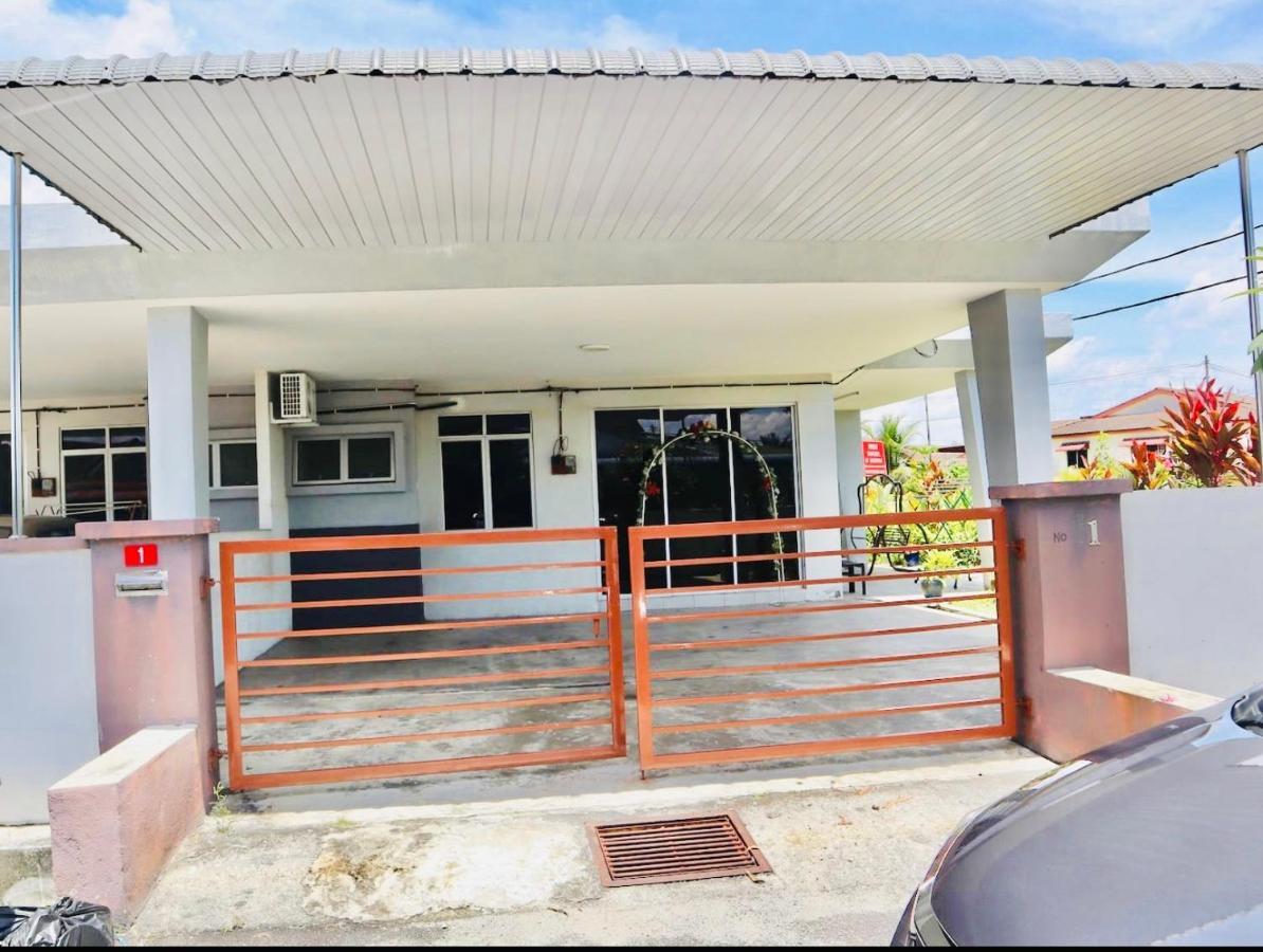 Homestay Lestary Taiping Extérieur photo